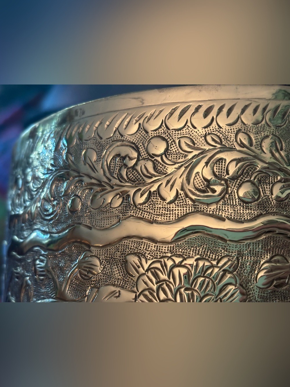 Vintage Possibly Antique Indian Brass Repoussé Jardinière Altar Vessel • Deer 🦌 - Picture 16 of 17